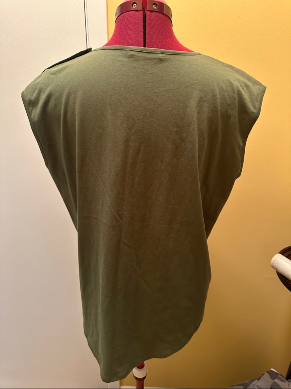 Balmain Paris tank top OLIVE GREEN with Gold Shoulder Buttons and front logo - Picture 8 of 12